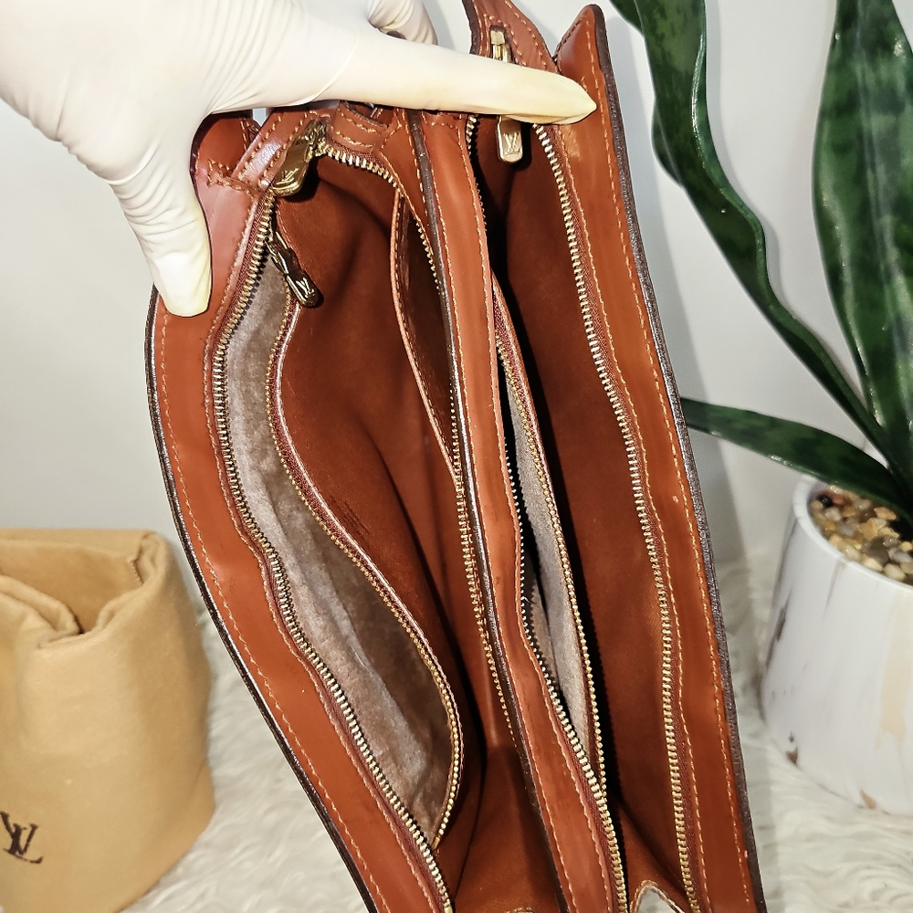 Louis Vuitton Brown Monogram Crossbody Bag - Picture 7 of 16